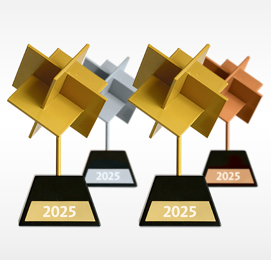 Vier Pokale des Display Superstar Awards 2025